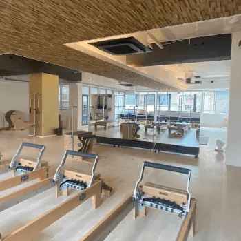 zen place pilates 葛飾区付近1店舗のピラティスのレッスンを受けるトレーニングルーム