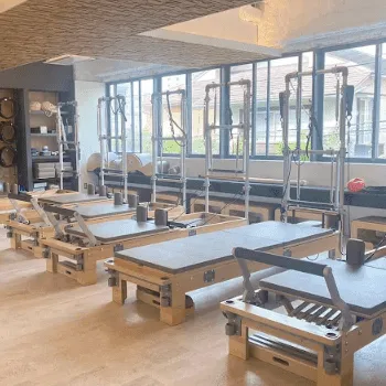 zen place pilates 葛飾区付近1店舗のピラティスのレッスンを受けるトレーニング器具