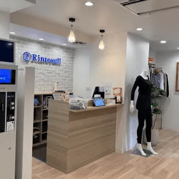 Rintosull 北区3店舗のピラティスのレッスンを受ける前の受付