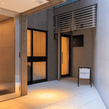 STUDIO IVY 練馬区3店舗のピラティスのレッスンを受ける店舗の入口