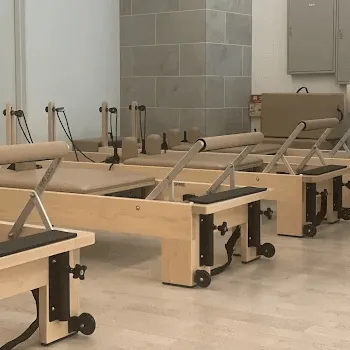 zen place pilates 練馬区2店舗のピラティスのレッスンを受けるトレーニング器具