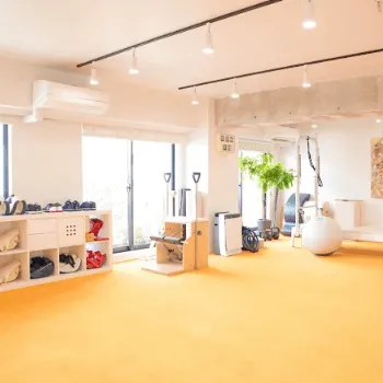 ARANCIAのピラティスのレッスンを受けるトレーニングルーム