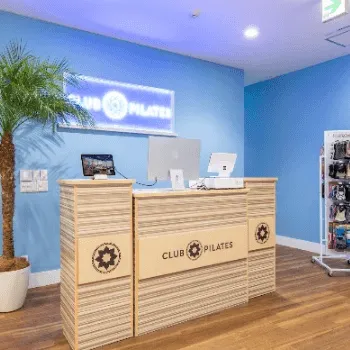 club Pilates 渋谷区3店舗のピラティスのレッスンを受ける前の受付