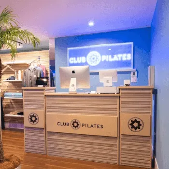 club Pilates 高円寺のピラティスのレッスンを受ける前の受付