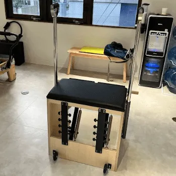 ルルト 蔵前浅草橋店のピラティスのレッスンを受けるトレーニング器具