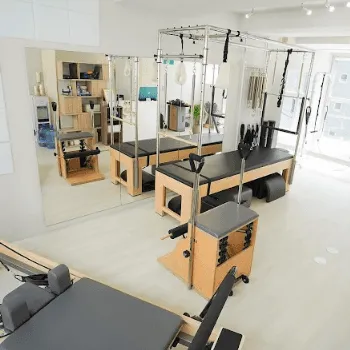 ルルト 豊島区2店舗のピラティスのレッスンを受けるトレーニングルーム