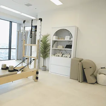 STUDIO IVY 川口店のピラティスのトレーニングを受けるトレーニングルーム