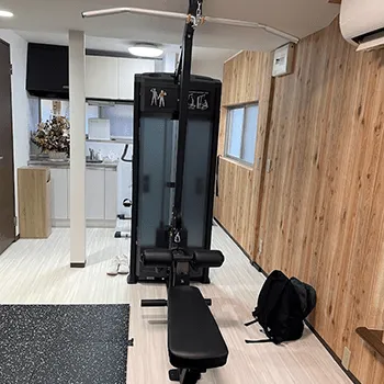 グッドライフジム 北千住店のパーソナルジムのトレーニングを受けるトレーニング器具