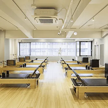 BDC PILATES 大宮のピラティスのトレーニングを受けるトレーニングルーム