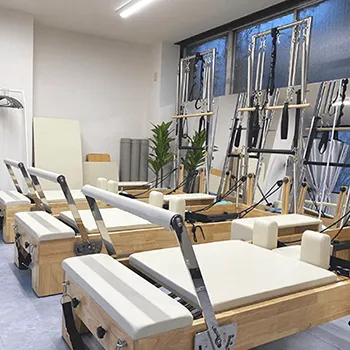 Pilates Mee 埼玉13店舗のピラティスのトレーニングを受けるトレーニングルーム